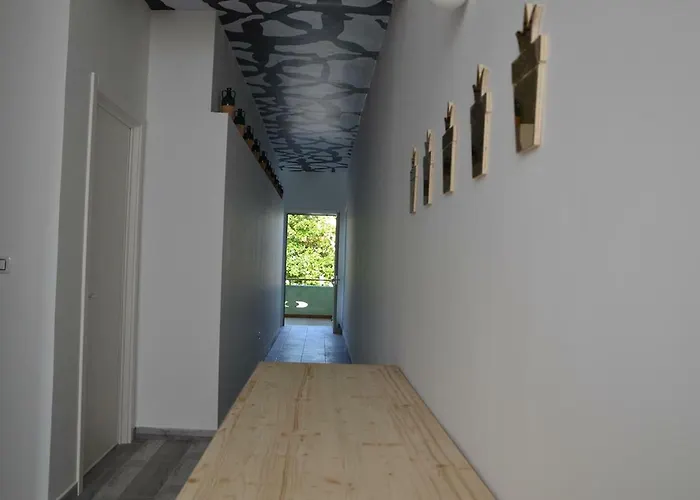 לינה וארוחת בוקר La Giara 3*